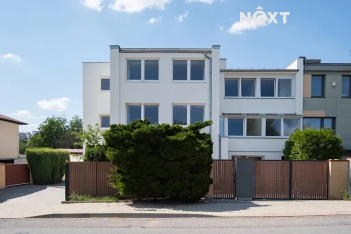 Prodej bytu 2+kk, Praha - Kyje, Vajgarská, 27 m2