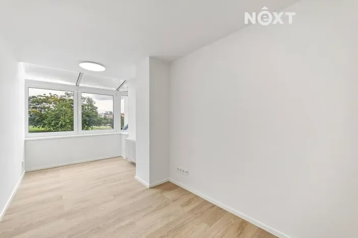 Prodej bytu 2+kk, Praha - Kyje, Vajgarská, 30 m2