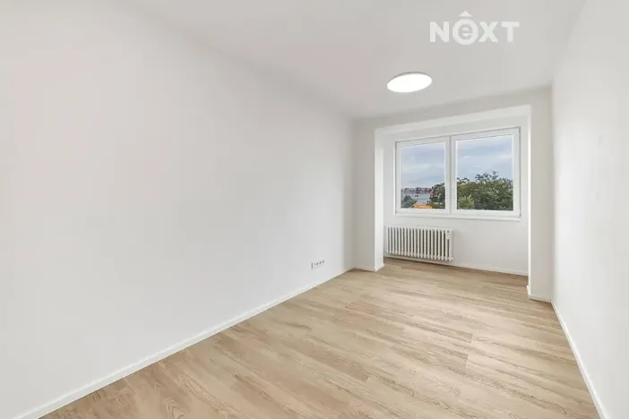 Prodej bytu 1+kk, Praha - Kyje, Vajgarská, 17 m2