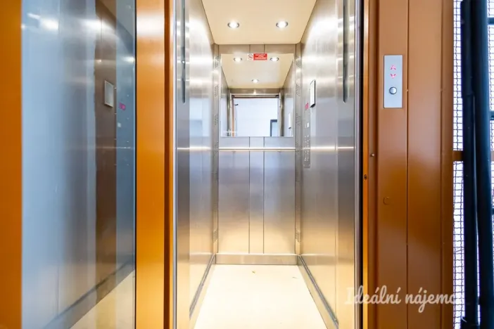 Pronájem bytu 2+kk, Kolín - Kolín II, Tyršova, 36 m2
