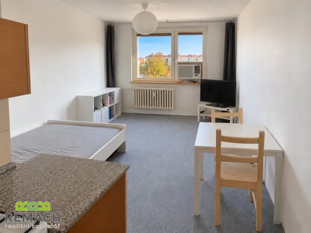 Prodej bytu 1+kk, Uherské Hradiště, Zahradní, 28 m2
