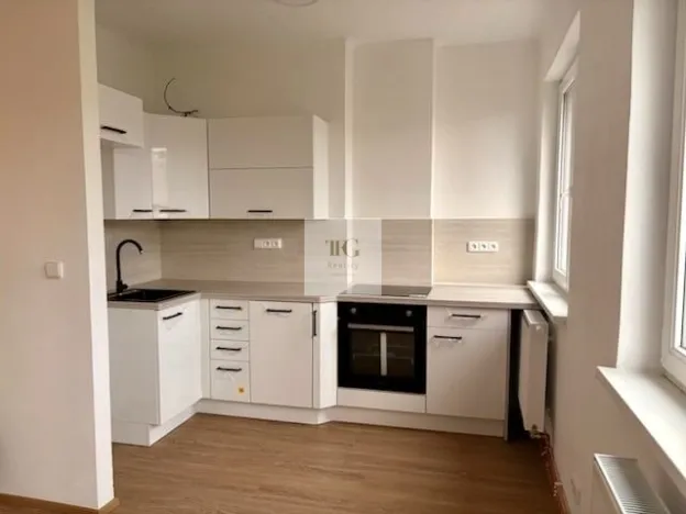 Prodej bytu 2+kk, Praha, Humpolecká, 44 m2