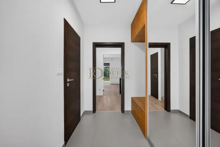 Prodej rodinného domu, Praha - Hostavice, U Hostavického potoka, 95 m2
