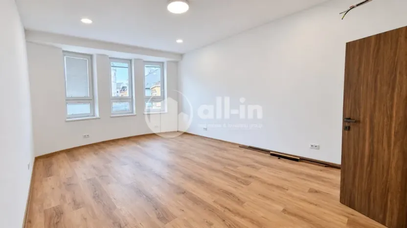 Pronájem kanceláře, Vyškov - Vyškov-Město, náměstí Obránců míru, 27 m2
