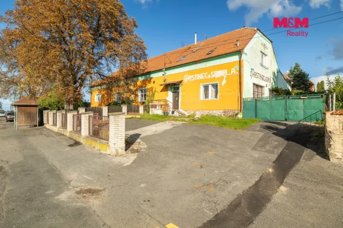 Prodej rodinného domu, Svojšice, 520 m2