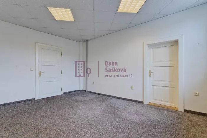 Pronájem kanceláře, Jindřichův Hradec - Jindřichův Hradec IV, Karlov, 36 m2