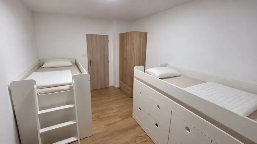 Pronájem pokoje, Praha - Háje, Štichova, 70 m2