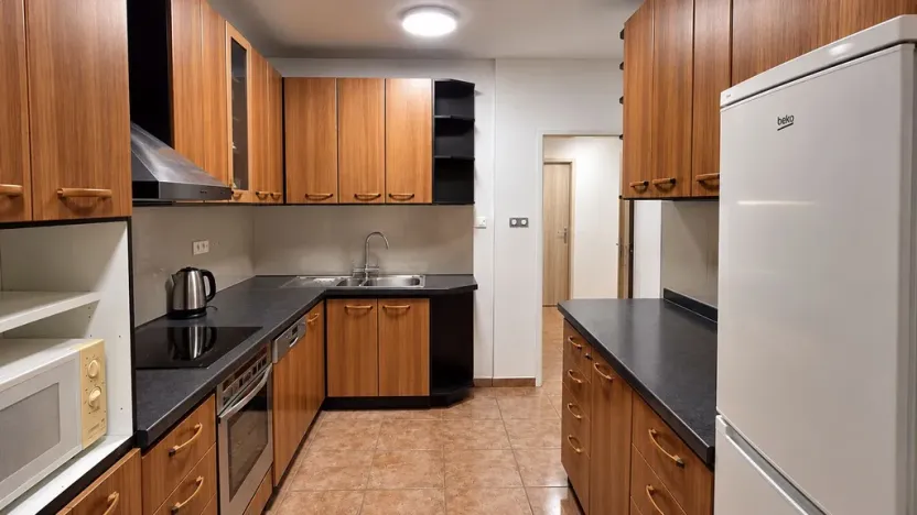 Pronájem pokoje, Praha - Háje, Štichova, 70 m2