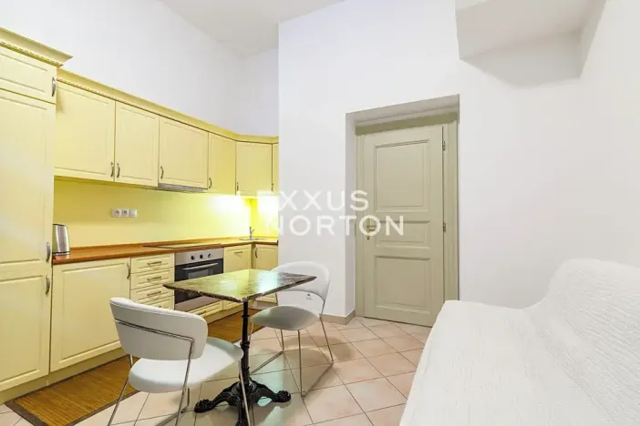 Pronájem bytu 1+kk, Praha - Vinohrady, Italská, 41 m2