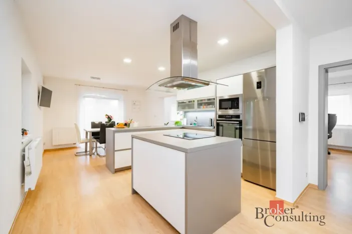 Prodej rodinného domu, Praha - Dolní Chabry, Bolebořská, 268 m2