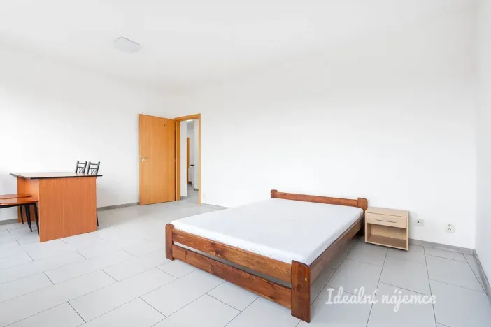 Pronájem bytu 2+kk, Praha - Suchdol, Brandejsovo náměstí, 54 m2