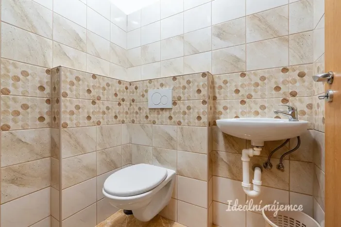 Pronájem bytu 2+kk, Praha - Suchdol, Brandejsovo náměstí, 54 m2