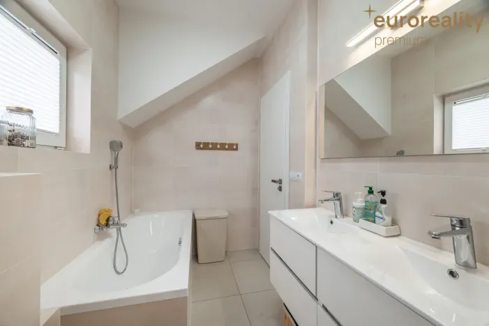 Prodej rodinného domu, Chodová Planá, Kolmá, 100 m2