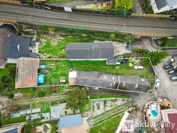 Prodej činžovního domu, Dolní Zálezly, Mírové náměstí, 250 m2