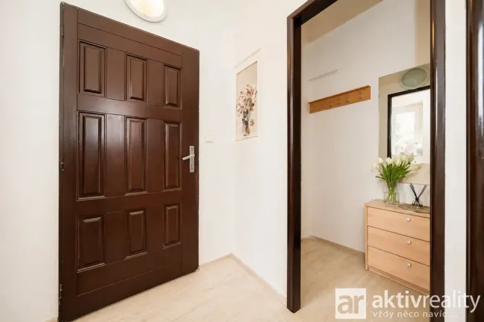 Prodej činžovního domu, Dolní Zálezly, Mírové náměstí, 250 m2