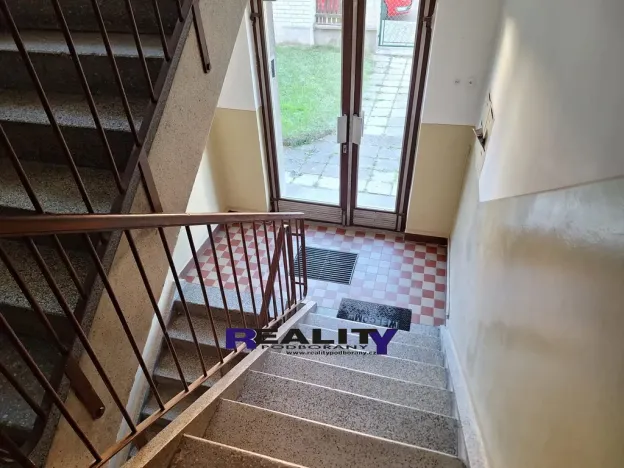 Prodej bytu 2+1, Vroutek, Husova, 60 m2