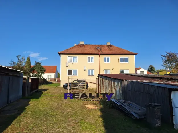 Prodej bytu 2+1, Vroutek, Husova, 60 m2
