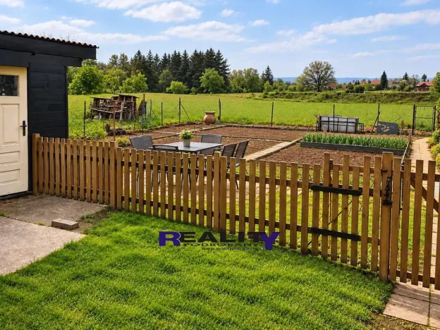 Prodej bytu 2+1, Vroutek, Husova, 60 m2