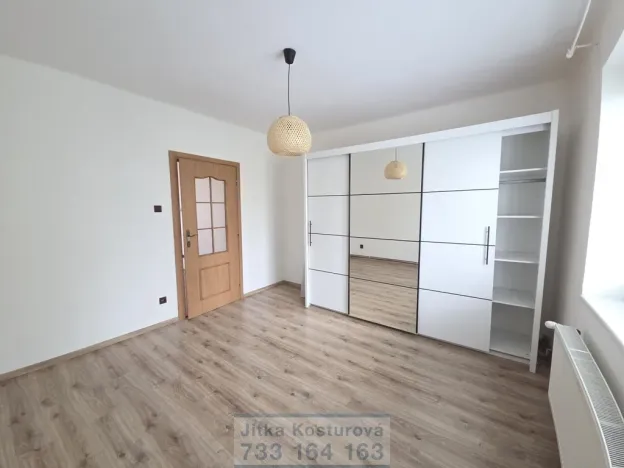 Pronájem bytu 2+1, Krnov - Pod Bezručovým vrchem, Hlubčická, 53 m2