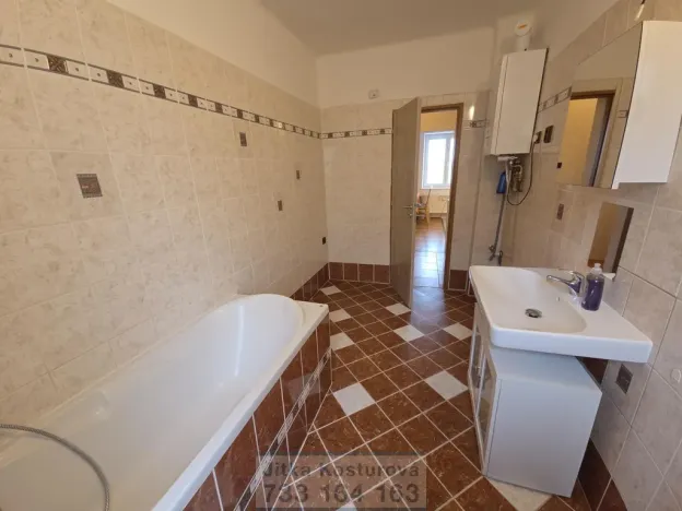 Pronájem bytu 2+1, Krnov - Pod Bezručovým vrchem, Hlubčická, 53 m2