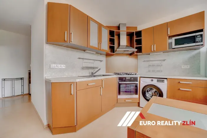 Pronájem bytu 2+1, Zlín, Dřevnická, 66 m2