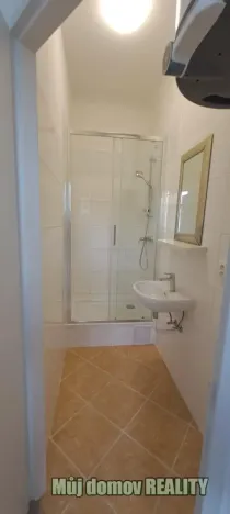 Pronájem bytu 1+kk, Praha - Nusle, Jaurisova, 32 m2