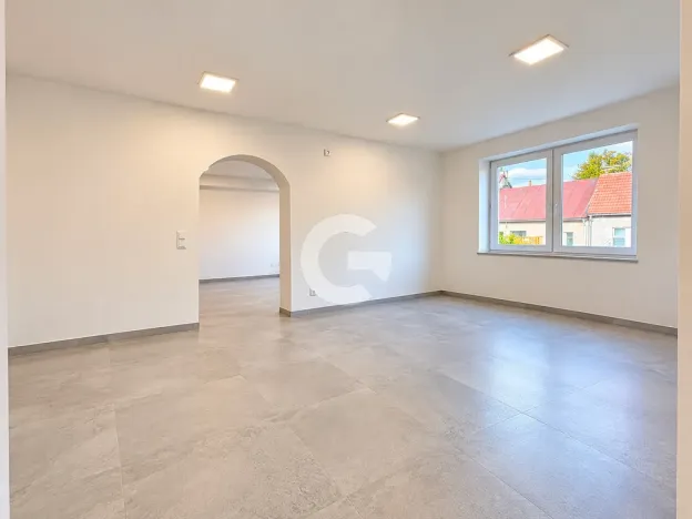 Prodej obchodního prostoru, Zlín - Malenovice, Bezručova, 568 m2