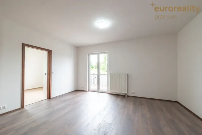 Prodej bytu 2+kk, Tachov, Na Třešňovce, 37 m2