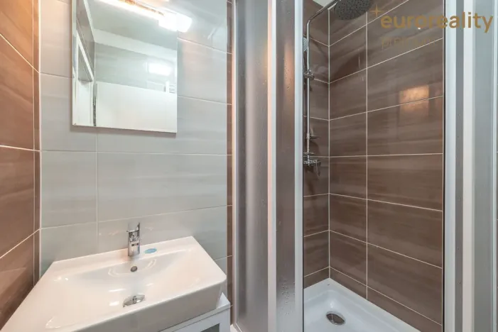 Prodej bytu 2+kk, Tachov, Na Třešňovce, 37 m2