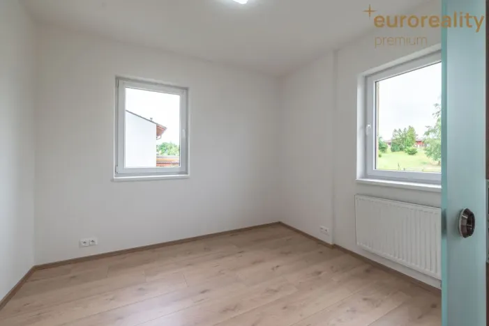 Prodej bytu 2+kk, Tachov, Na Třešňovce, 37 m2