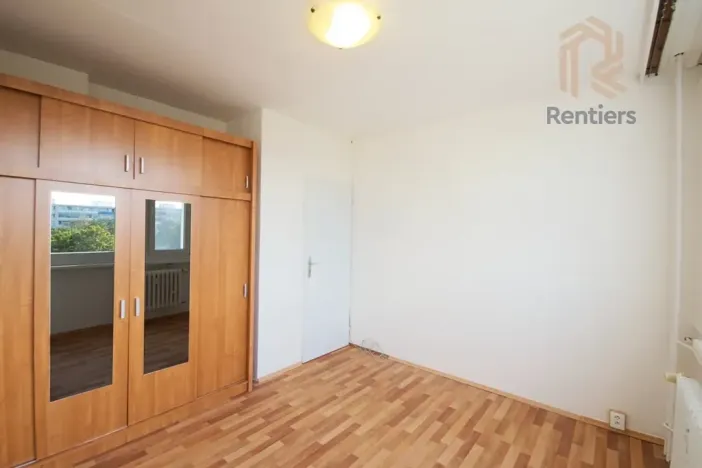 Pronájem bytu 3+1, Praha - Prosek, Veltruská, 59 m2