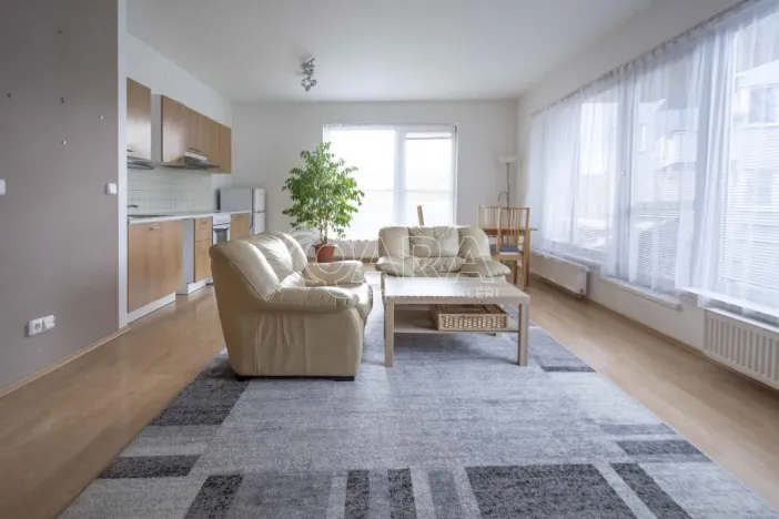 Prodej bytu 2+kk, Praha - Motol, Kudrnova, 63 m2