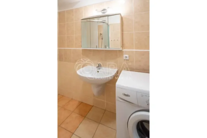 Prodej bytu 2+kk, Praha - Motol, Kudrnova, 63 m2
