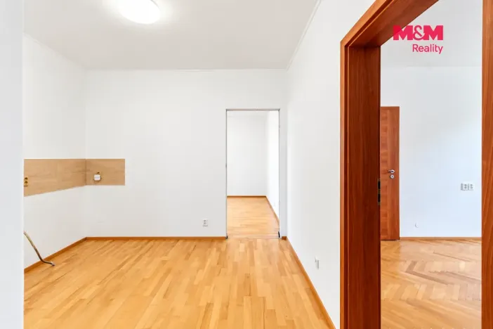 Pronájem bytu 3+1, Praha - Břevnov, Za oborou, 73 m2