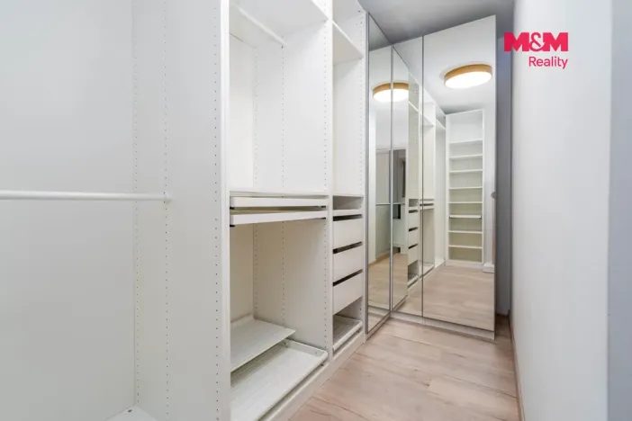Prodej bytu 3+kk, Hradec Králové - Nový Hradec Králové, třída Edvarda Beneše, 81 m2