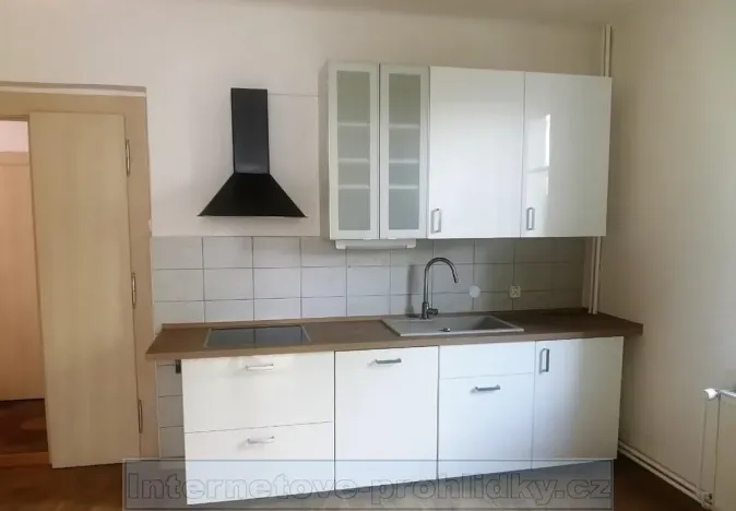 Pronájem rodinného domu, Praha - Libuš, 210 m2