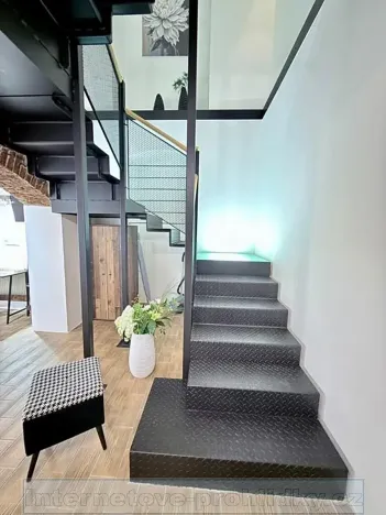 Pronájem bytu 1+kk, Praha - Smíchov, 94 m2