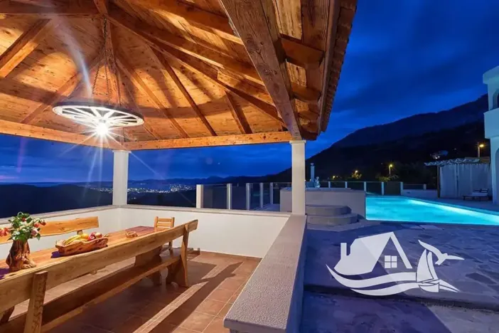 Prodej vily, Split, Chorvatsko, Gornje Sitno - Dom Umberto Girometta, 500 m2