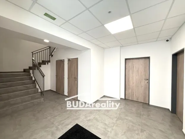 Pronájem kanceláře, Otrokovice, tř. Osvobození, 12 m2