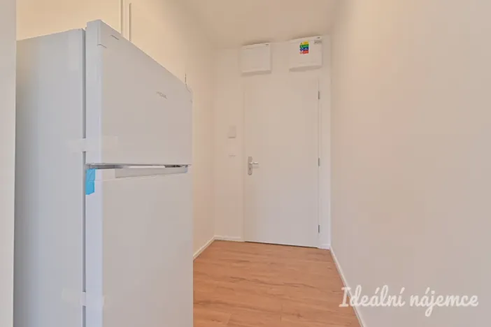 Pronájem bytu 1+kk, Brno - Maloměřice, Pod Kavkami, 27 m2