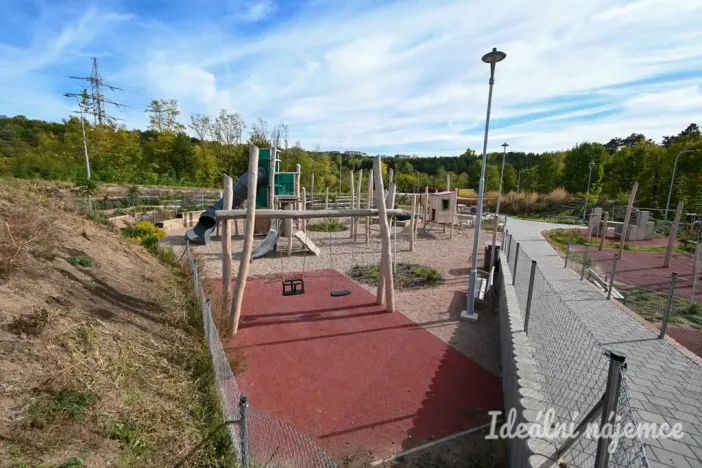 Pronájem bytu 1+kk, Brno - Maloměřice, Pod Kavkami, 27 m2