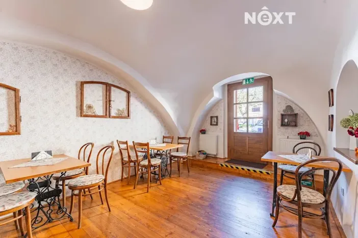 Prodej rodinného domu, Štíty, nám. Míru, 267 m2