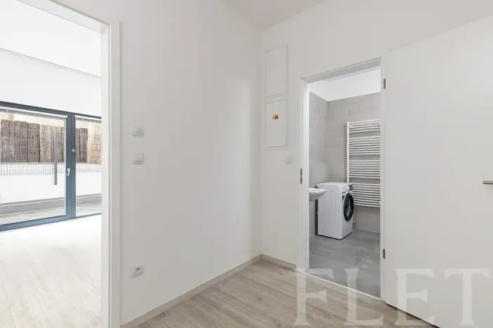 Pronájem bytu 1+kk, Praha - Smíchov, Pod Barvířkou, 32 m2