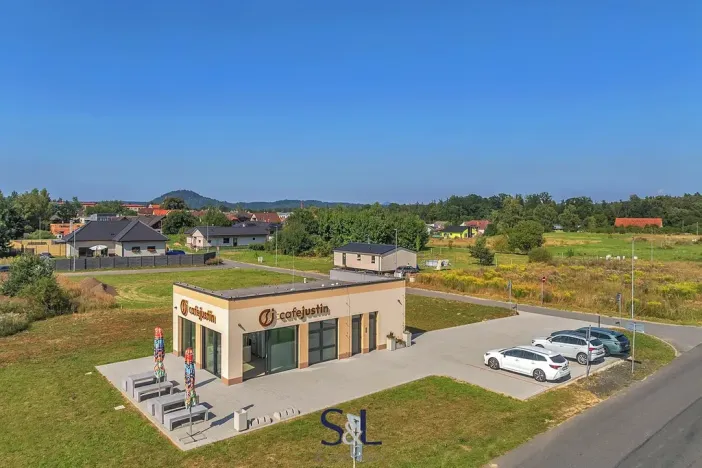 Prodej komerčního prostoru, 88 m², Doksy