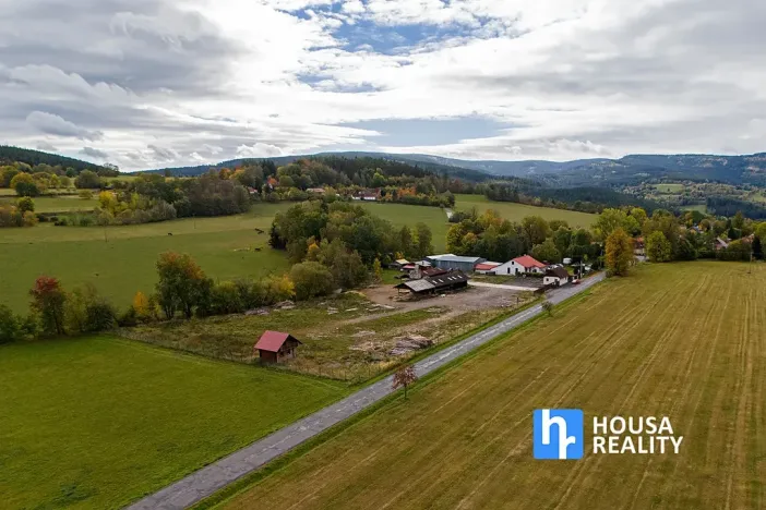 Prodej nemovitosti, 10239 m², Strašín