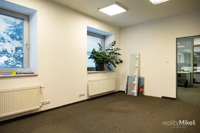 Prodej výrobních prostor, Liberec, Malodoubská, 3613 m2