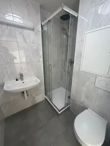Pronájem bytu 1+kk, Praha - Karlín, Nekvasilova, 27 m2
