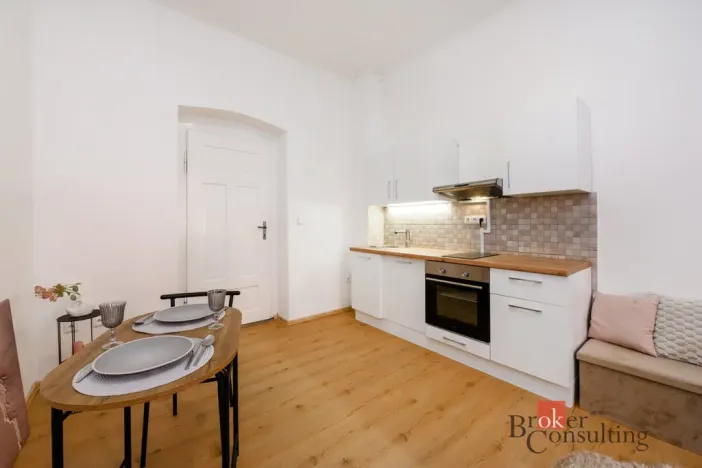 Prodej bytu 1+kk, Plzeň - Jižní Předměstí, Krátká, 27 m2