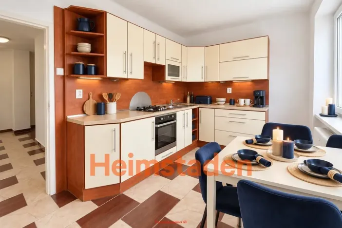 Pronájem bytu 2+1, 55 m², nám. Budovatelů, Karviná-Nové Město, Karviná - Nové město