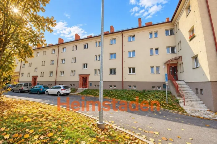 Pronájem bytu 2+1, Karviná - Nové Město, nám. Budovatelů, 55 m2